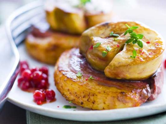 Tournedos Rossini, sauce aux  groseilles