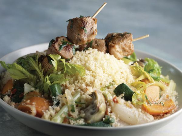 Couscous aux brochettes d'agneau